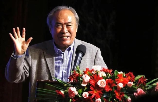 詹俊悼念嚴俊君：《足球》報伴隨著我成長，是我和父親共鳴的橋梁