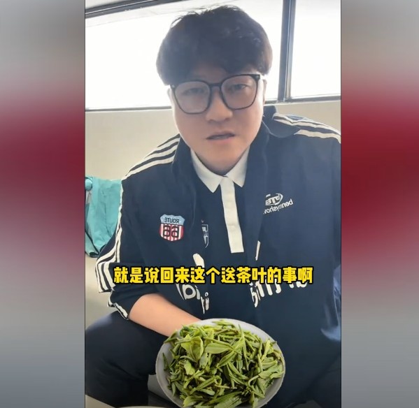 趙鵬：不太清楚賈秀全要球員買茶葉的段子，但這在現(xiàn)實中也正常