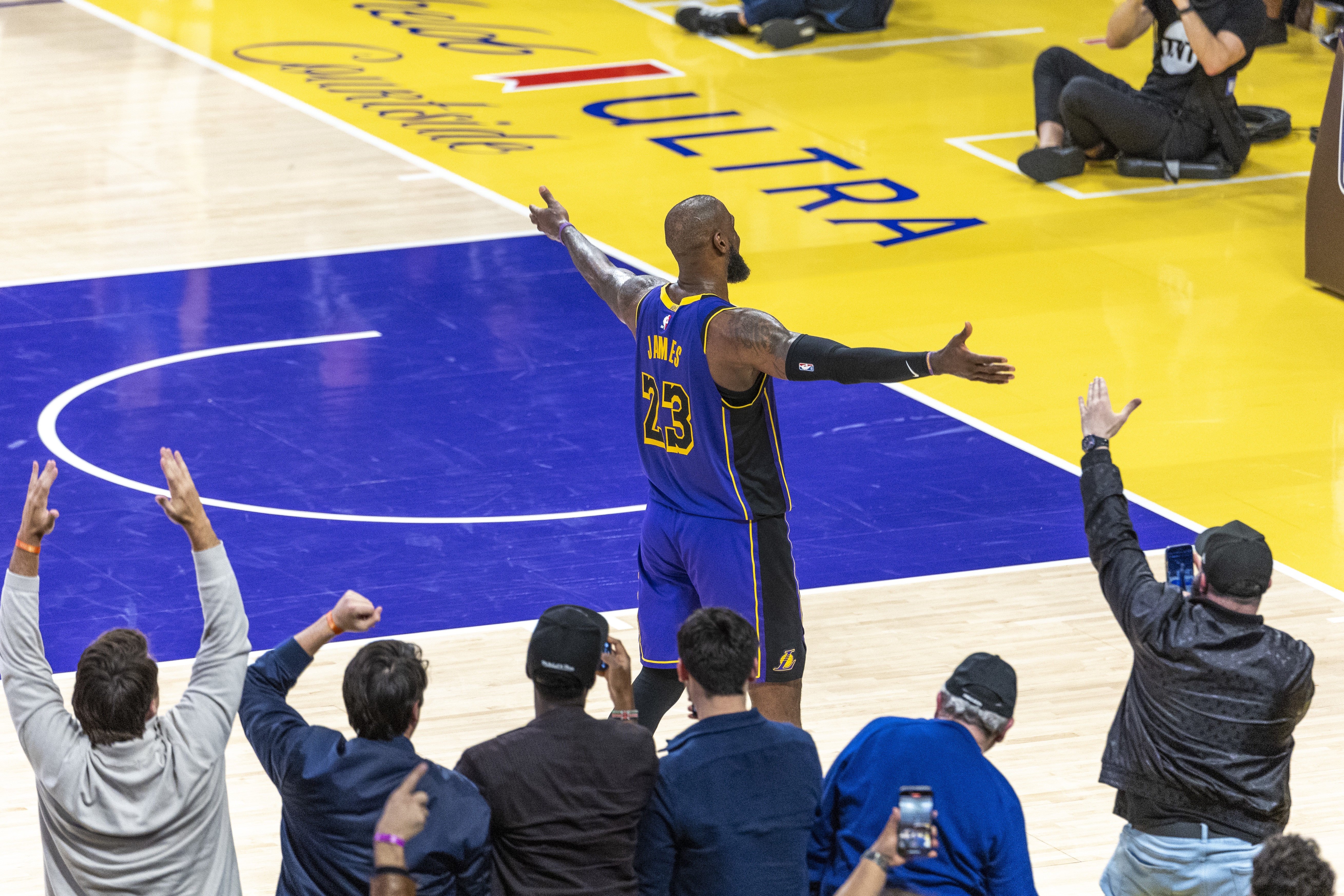 分析NBA目前的輿論環(huán)境：詹姆斯之后 聯(lián)盟門面成了一個(gè)燙手山芋？